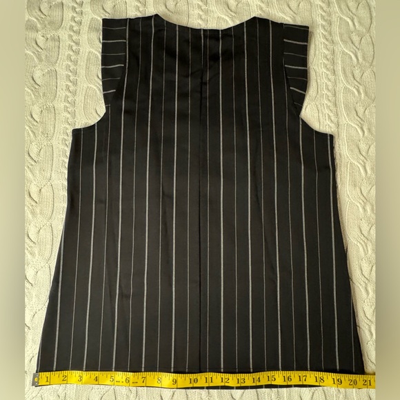 Banana Republic Sleeveless Black with White Pinstripe Blouse - Picture 10 of 12